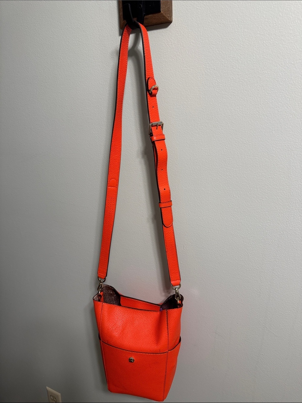 Henri Bendel Orange Leather Crossbody Tote Bag with Removable Strap - Picture 11 of 12